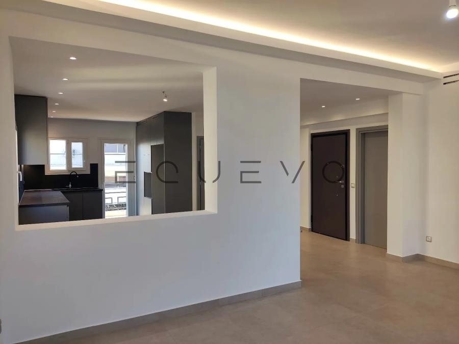 (For Sale) Residential Floor Apartment || Athens South/Glyfada - 140 Sq.m, 3 Bedrooms, 500.000€ 