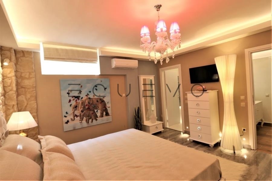 (For Sale) Residential Maisonette || Athens South/Glyfada - 140 Sq.m, 2 Bedrooms, 400.000€ 